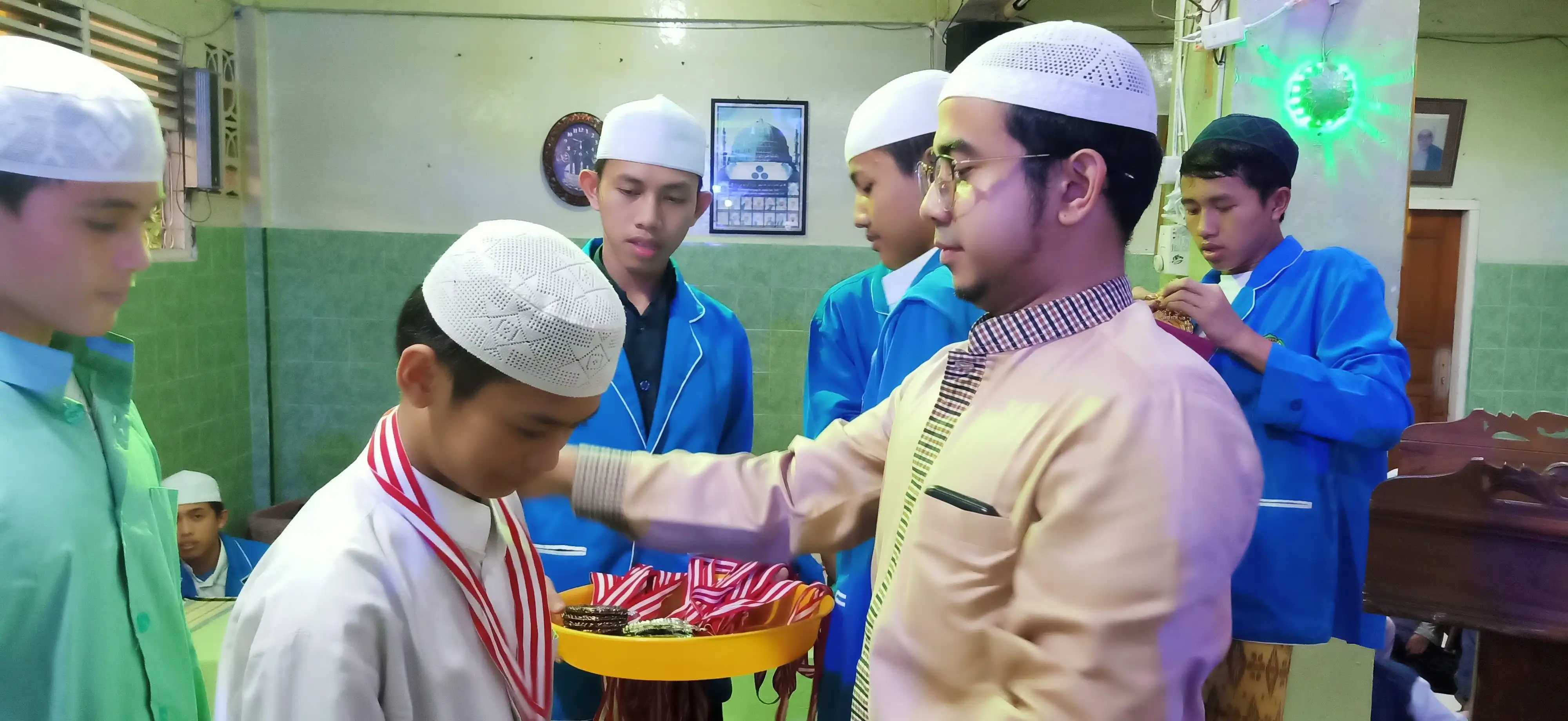 Pembagian Hadiah 138